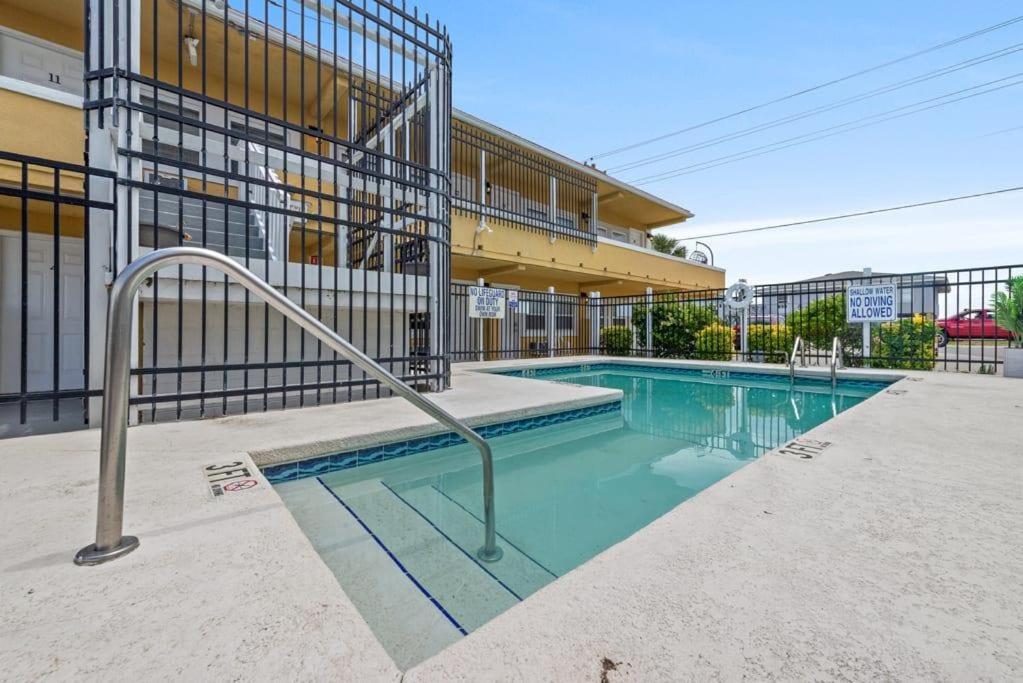 Perfect Location 1Br Pool Parking Outside Area 8 Διαμέρισμα Μιρτλ Μπιτς Εξωτερικό φωτογραφία